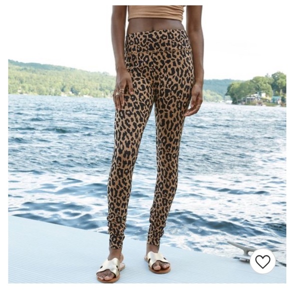 Women Leopard Leggings Size Small - Picture 1 of 5